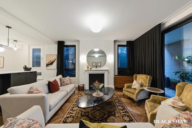 2/7 Leichhardt Street, ACT 2604