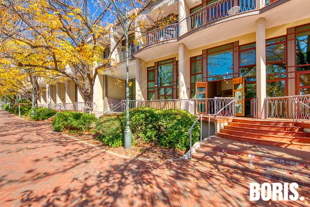 29/18 Captain Cook Crescent, ACT 2603